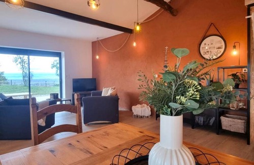 Pouilly-les-Feurs Cottage | 200 m² Cabin ∙ 4 bedrooms ∙ 12 guests