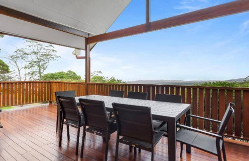 Ravensbourne Ski Chalet | 200 m² Chalet ∙ 3 bedrooms ∙ 7 guests