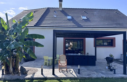Saint-Mars-d'Outille House | 200 m² House ∙ 5 bedrooms ∙ 14 guests