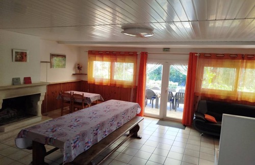 Senaillac-Lauzes House | 200 m² Gîte ∙ 7 bedrooms ∙ 14 guests