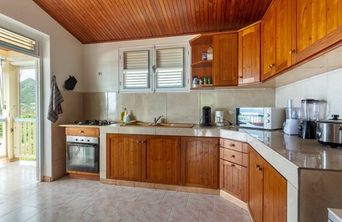 Les Anses-d'Arlets House | 200 m² House ∙ 3 bedrooms ∙ 6 guests
