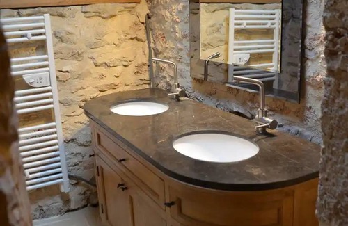 Saint-Gery House | 200 m² House ∙ 2 bedrooms ∙ 4 guests