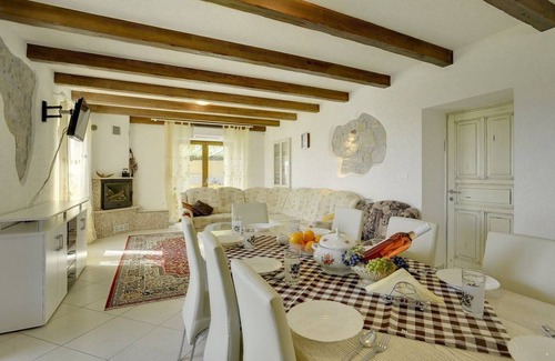 Lupoglav House | 200 m² House ∙ 4 bedrooms ∙ 10 guests