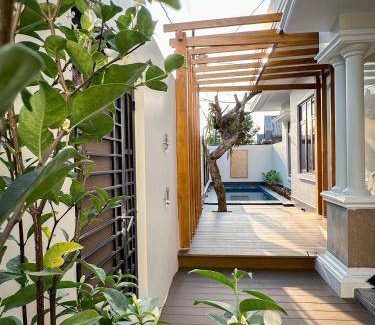 Purwokerto House | 200 m² House ∙ 5 bedrooms ∙ 10 guests