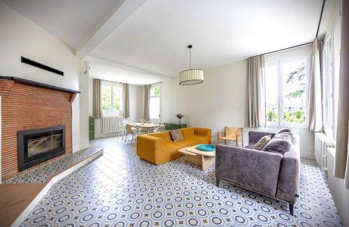 Yvre-l'Eveque House | 200 m² House ∙ 5 bedrooms ∙ 10 guests