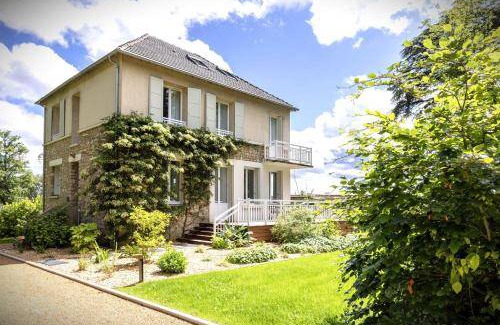Yvre-l'Eveque House | 200 m² House ∙ 5 bedrooms ∙ 10 guests