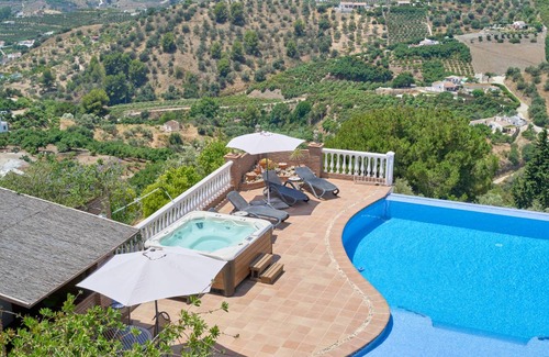 Frigiliana Villa | 200 m² Villa ∙ 4 bedrooms ∙ 10 guests