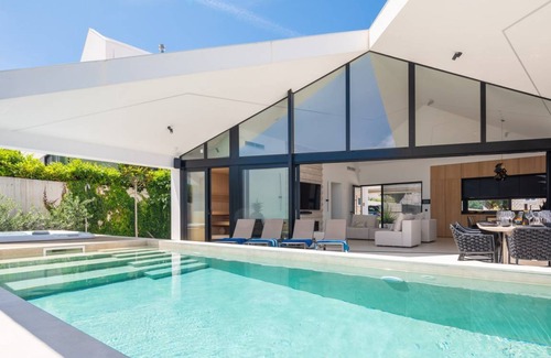 Sutivan Villa | 200 m² Villa ∙ 4 bedrooms ∙ 8 guests