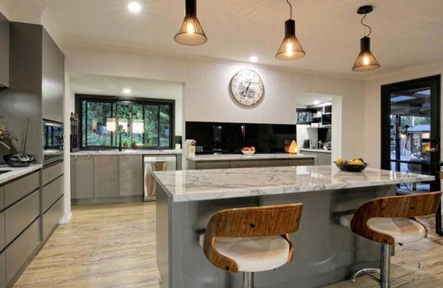 Menzies Creek Villa | 200 m² Villa ∙ 5 bedrooms ∙ 10 guests