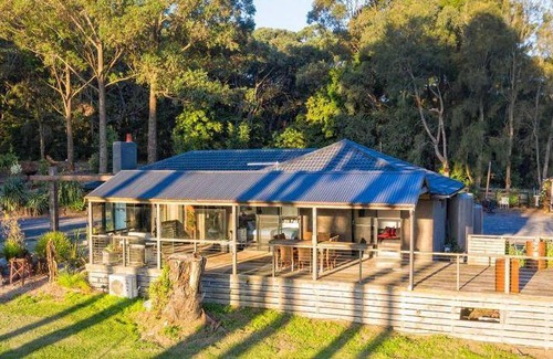 Menzies Creek Villa | 200 m² Villa ∙ 5 bedrooms ∙ 10 guests