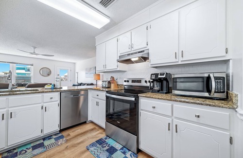 Fort Morgan House | 200 Steps To Beach, Balcony Gulf Views, Firepit, Dog Friendly, 3BR Beach Home