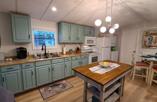 Key Largo Cottage | 200ft of Waterfront with Tiki & Heated Pool - Boaters Paradise