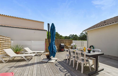 La Faute-sur-Mer House | 200m from the beach – Large terrace for 4