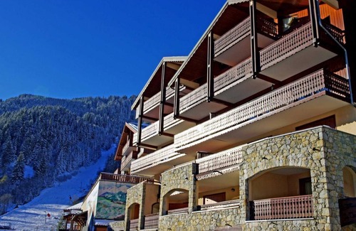 Champagny-en-Vanoise Apartment | 200m from ski slopes, 4th floor, balcony, parking, tv, ski locker, 61m², Champagny-en-Vanoise