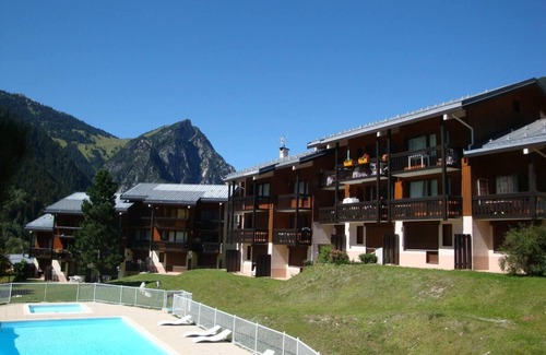 Pralognan-la-Vanoise Apartment | 200m from ski slopes, Ground floor, terrace, tv, ski locker, 21m², Pralognan-la-Vanoise