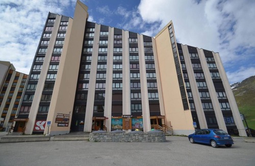 Les Menuires Apartment | 200m from resort center, 6th floor, balcony, tv, ski locker, 36m², Les Menuires