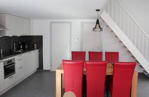 Stavenisse House | 200m from the sea, 6 person house with sauna, swimming pool, tennis and playground