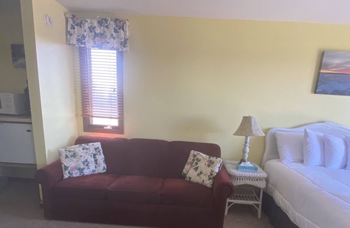 Mackinac Island Condo | 201 Great View Private Room