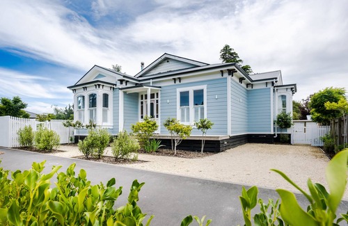 Greytown Villa | 2024 Bach of the Year Property nFully renovated villa in heart of Greytown