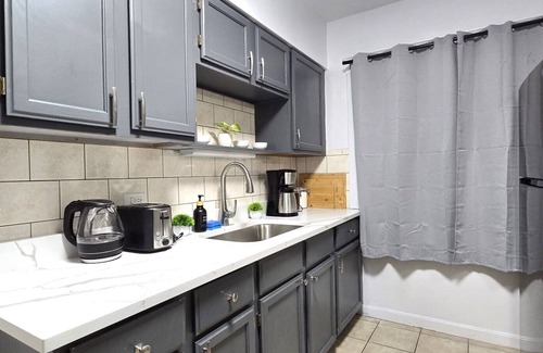 Cleveland Apartment | 2024 Remodeled UP Unit 3bedroom in West CLE