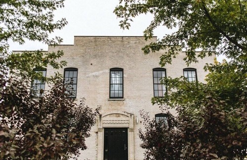 Three Oaks House | 2025/2026 Open! - Colossal Loft in Three Oaks. 2 Night Summer Minimum