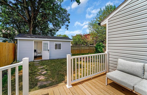 Nauck House | 2025 Full Renovation - Charming 4BR Bungalow Home