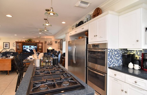 Rehoboth by the Sea House | 2026 CALENDAR OPEN FOR BOOKING! FREE CHEF OR BONFIRE WITH MINIMUM 3 DAY STAY!