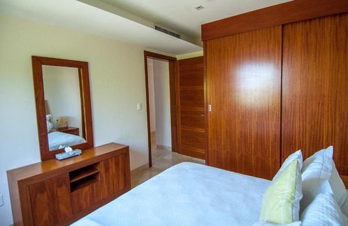 Santa Maria Huatulco House | 2050 - Cosmo 7A3