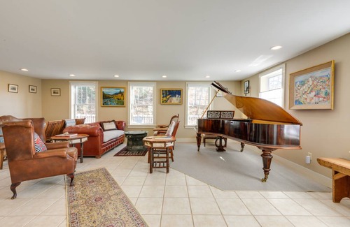 Drewsville House | 206 m² House ∙ 3 bedrooms ∙ 6 guests