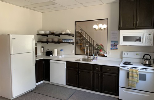 Port Elgin Hotel | 206 - Standard Rm -2 Double Beds - 2nd Floor