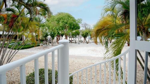 Rock Harbor Apartment | 208 Mariners Club