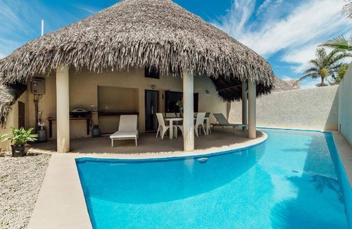 Port Vila Resort | 209 m² Resort ∙ 4 bedrooms ∙ 8 guests