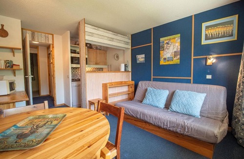 Les Avanchers-Valmorel Apartment | 20m from ski slopes, 10th floor, view panoramic, balcony, tv, ski locker, 28m², Valmorel