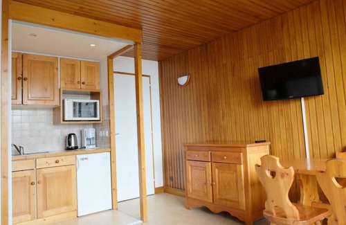 Tignes le Lac Apartment | 20m from ski slopes, 2nd floor, balcony, tv, ski locker, 31m², Tignes
