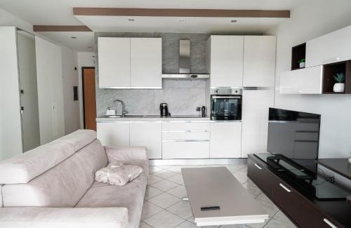 Milan Apartment | 20min dal Duomo Luxury Flat and Free Parking