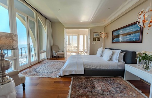 Clifton Hotel | 21 Nettleton