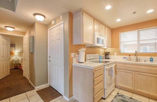 Downtown Condo | 210 Casa Bella: 2 BR, 2 BA Condominium in Pismo Beach, Sleeps 6