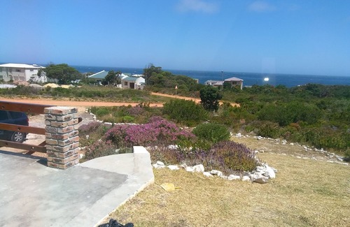 Betty's Bay Cottage | 210 Degrees South, paradise in Sunny Seas