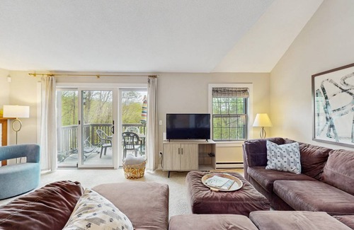 West Hartford Condo | 210 m² Condo ∙ 4 bedrooms ∙ 8 guests
