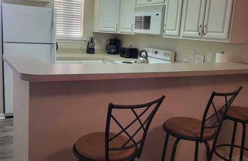 Rehoboth Beach Condo | 2103 Palms, 2-bedroom condo, Great September dates still available