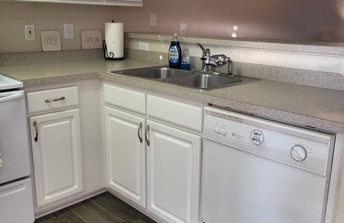 Rehoboth Beach Condo | 2103 Palms, 2-bedroom condo, Great September dates still available