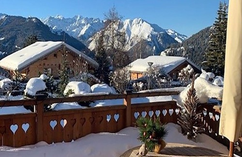 Verbier Ski Chalet | 210SQM of Swiss Alpine charm-Minutes to the Ski lift