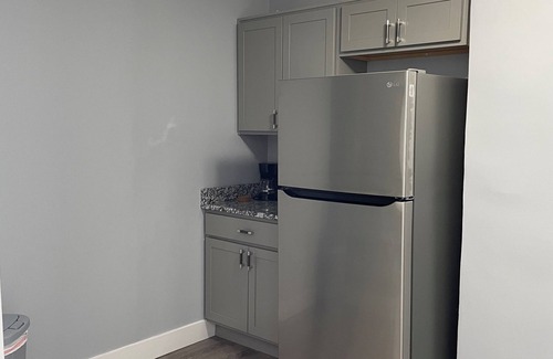 Williamstown Apartment | 211 Paris St Suites are just minutes from The Ark Encounter