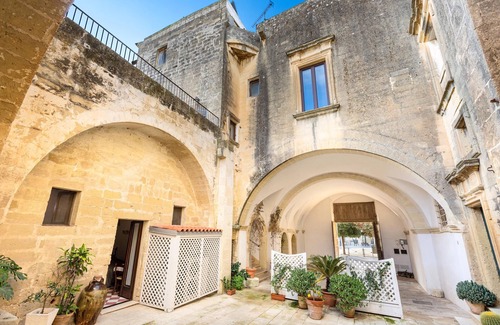 Vernole Apartment | 2113 Antico Palazzo Vernole - Suite Don Antonio