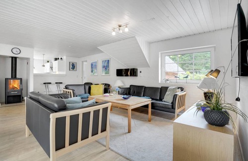 Øby House | 212 m² House ∙ 6 bedrooms ∙ 16 guests
