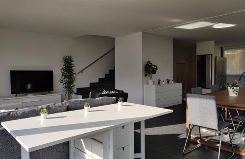 Ruetli House | 216 m² House ∙ 2 bedrooms ∙ 4 guests