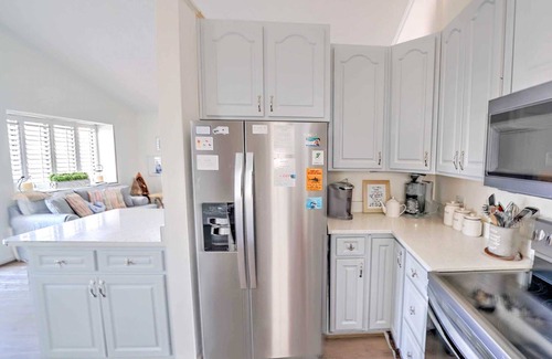 Lower Grand Lagoon House | 219 Squid Lane -3 Bedrooms - Includes 2 Golf Cart & Beach Chairs
