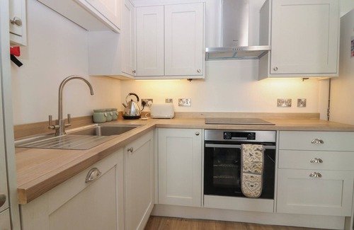 Jedburgh Cottage | 21A HIGH STREET, pet friendly in Jedburgh