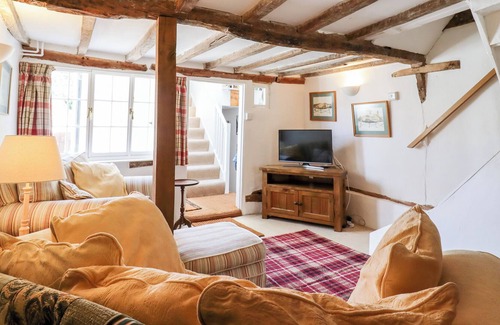 Halstead Cottage | 22 CHURCH PONDS, pet friendly, with open fire in Castle Hedingham