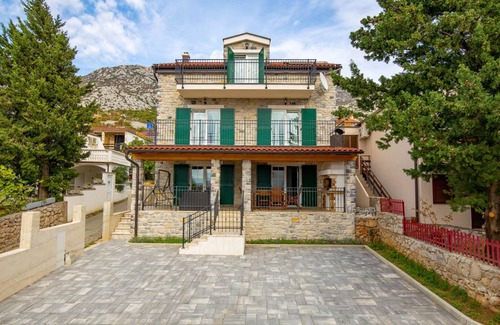 Ribarica House | 220 m² House ∙ 4 bedrooms ∙ 8 guests